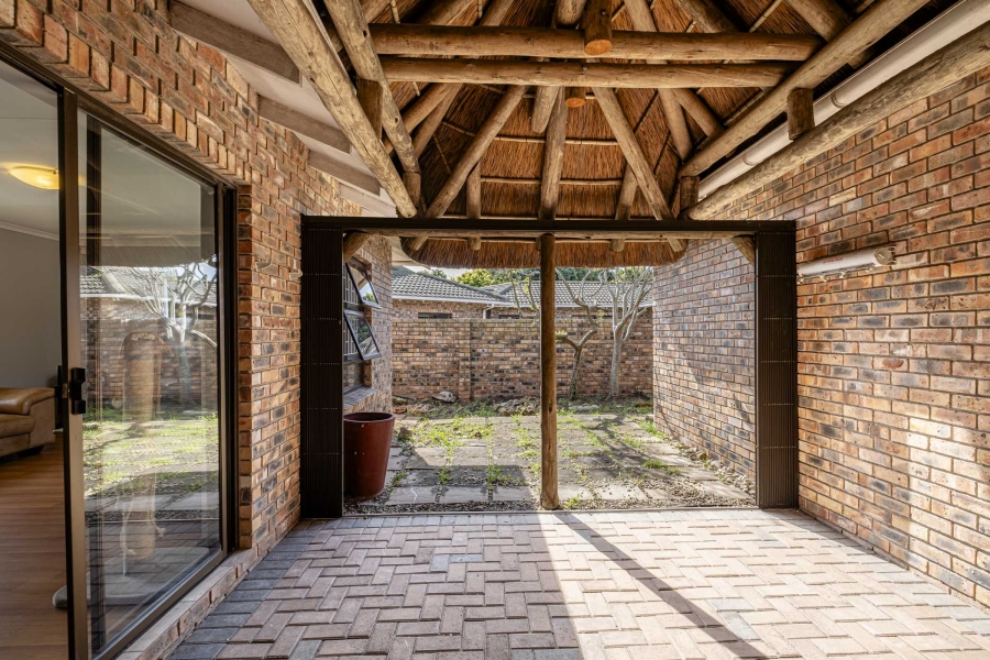 4 Bedroom Property for Sale in Summerstrand Eastern Cape